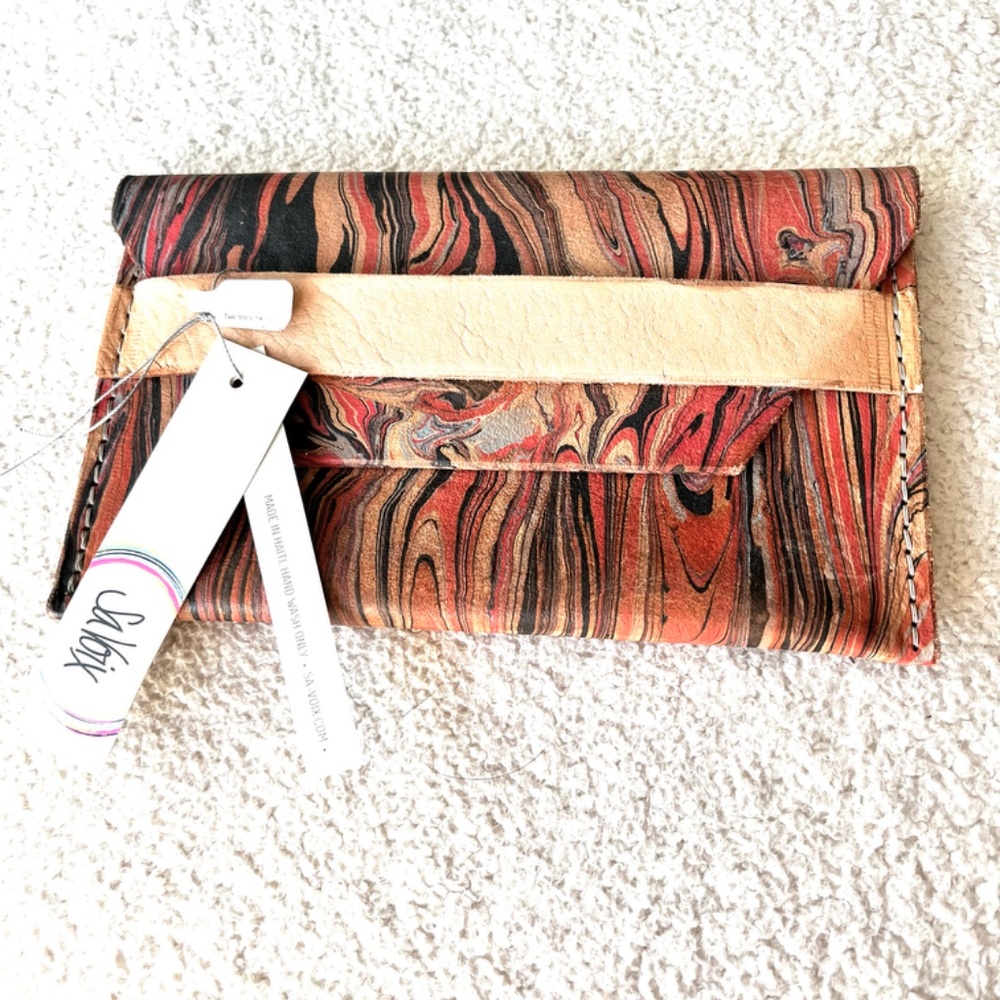SA Voix (Her Voice-French) Hand Marbled Leather Clutch Made In Haiti - Picture 2 of 9